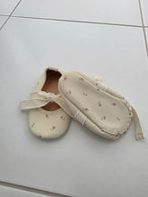 Load image into Gallery viewer, Pre-Loved Jamie Kay SIZE EU 17-18