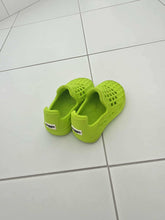 Load image into Gallery viewer, Lusso size US 8 (fits like 7) Pre Loved