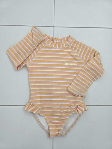 Pre-Loved Billabong Size 2 swimsuit. Seafolly size M hat