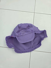 Load image into Gallery viewer, Pre-Loved Billabong Size 2 swimsuit. Seafolly size M hat