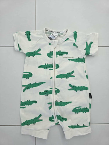 EUC SIZE 6-12 MONTHS