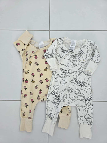 EUC SIZE SMALL NEWBORN
