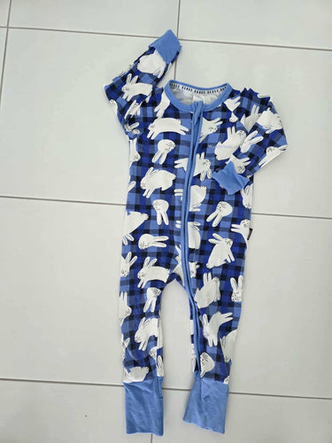 EUC SIZE 6-12 MONTHS