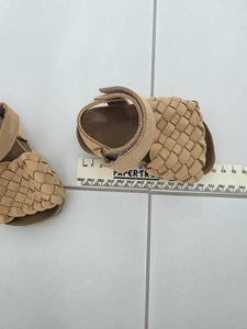 Pre-Loved Kit & Kat (see pic for size)